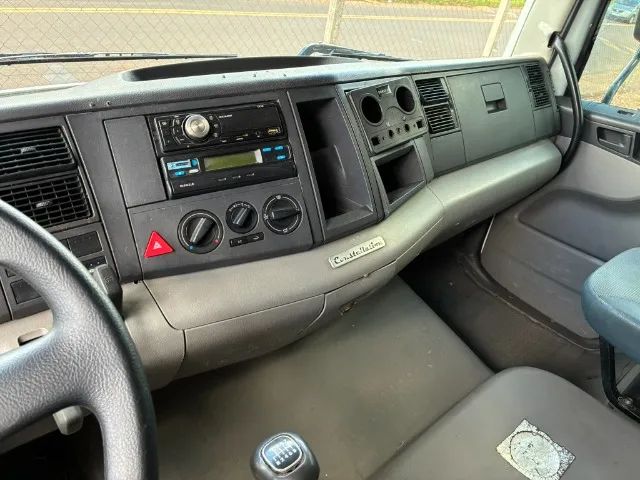 VOLKSWAGEN CONSTELLATION 19320 4X2 2006 TETO ALTO AR CONDICIONADO - Foto 15