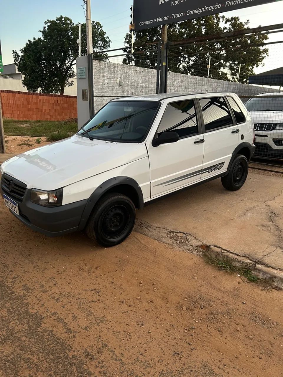 Fiat Uno Mille Fire Economy 1.0 Flex 4p 2010 - Econômico, Revisado e Pronto para Rodar! - Foto 2