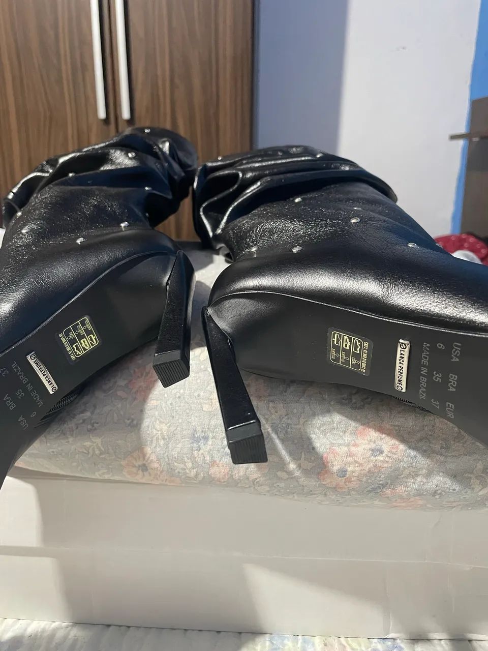 Bota lança perfume 