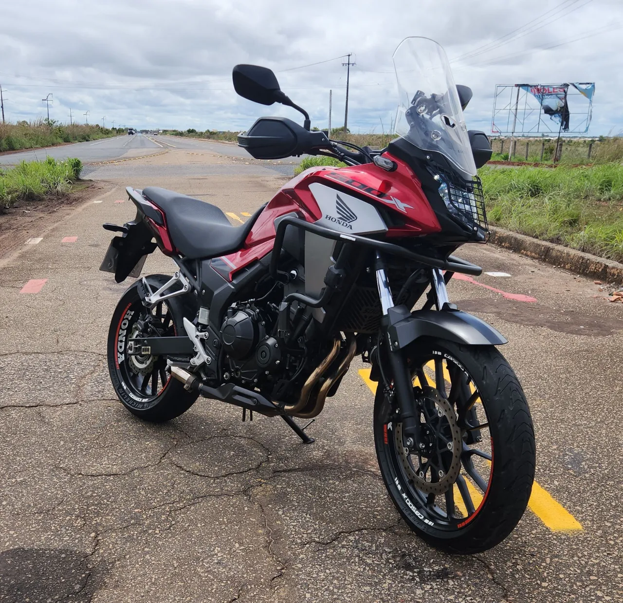 Linda Cb500x ABS 2022 muito nova Leia o anúncio.