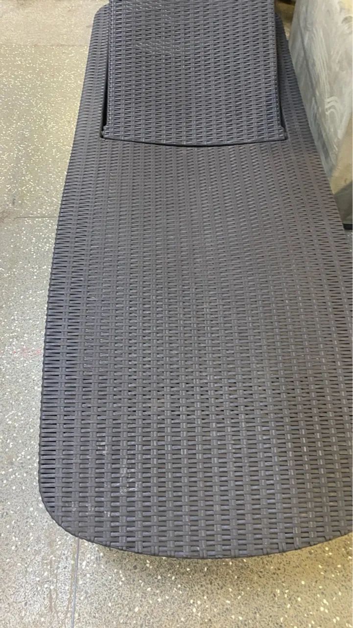 Espreguiçadeira para piscina NOVO  - Foto 2