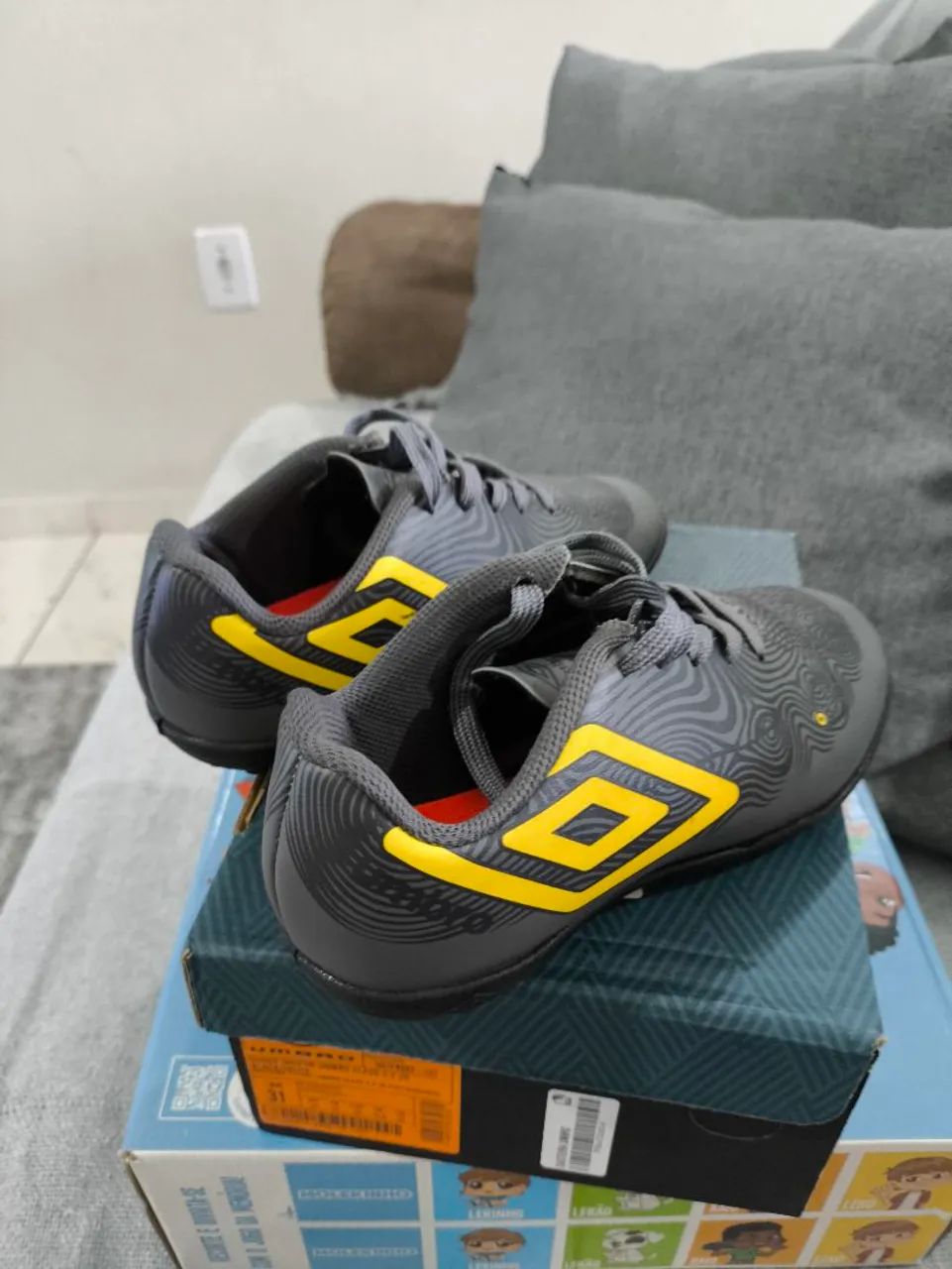 Chuteira Infantil Umbro - Conforto e Estilo! - Foto 3