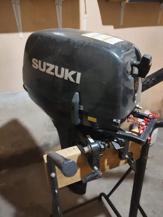 MOTOR DE POPA SUZUKI 15 hp - Foto 5