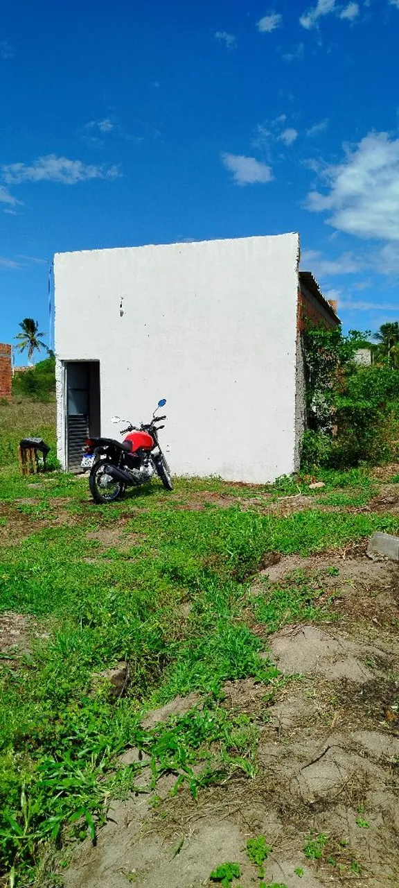 Vendo casa com terreno urgente!