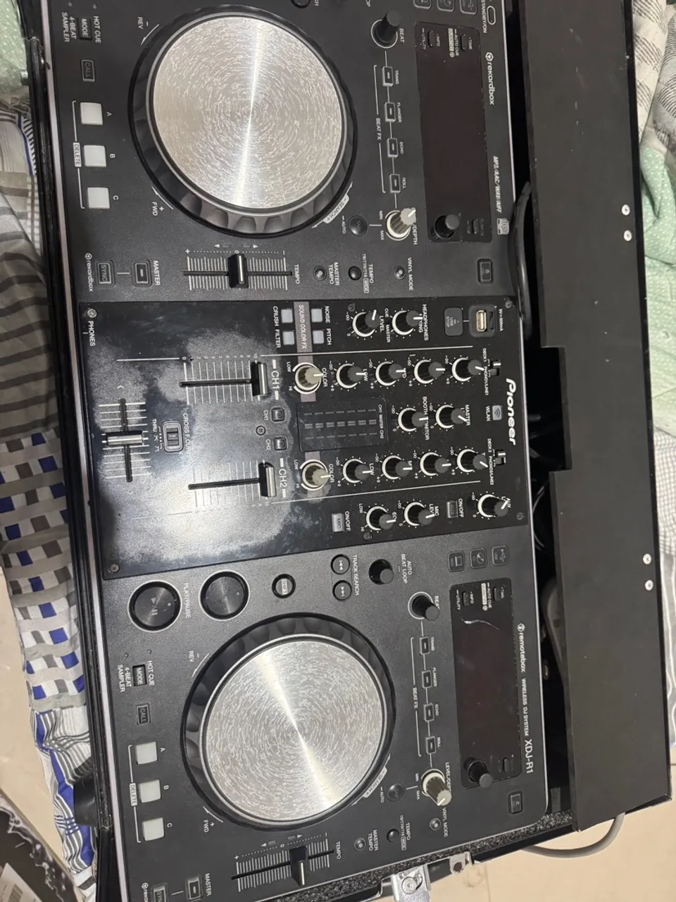 Controlador Pioneer XDJ-R1 - Seminovo