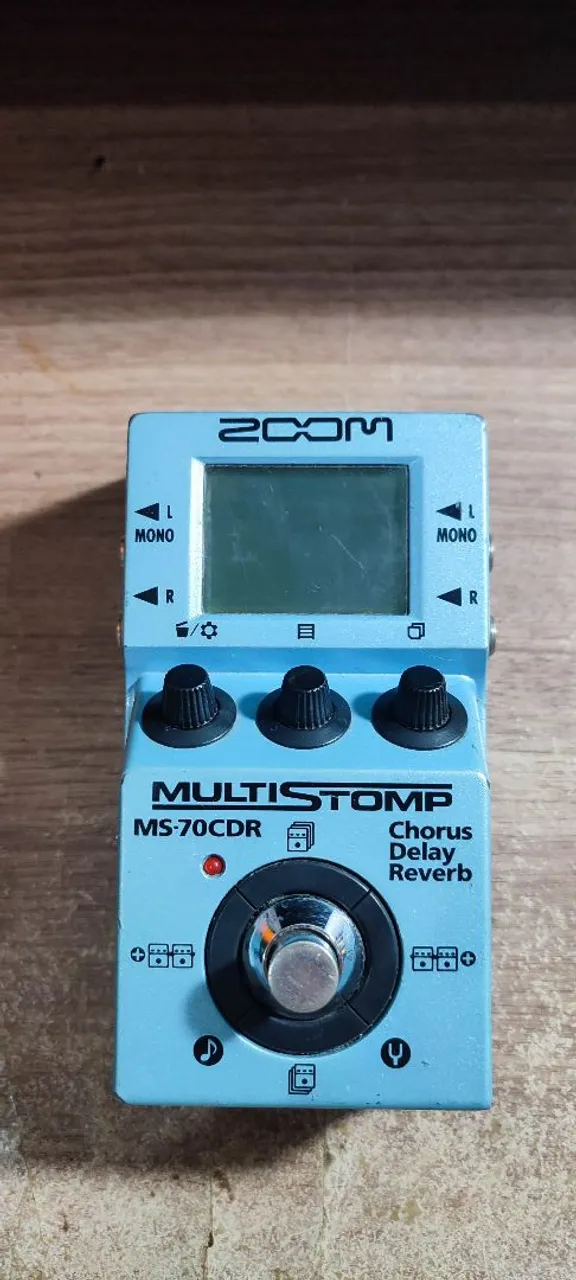 Zoom MS-70CDR Multistomp Chorus Delay e Reverb