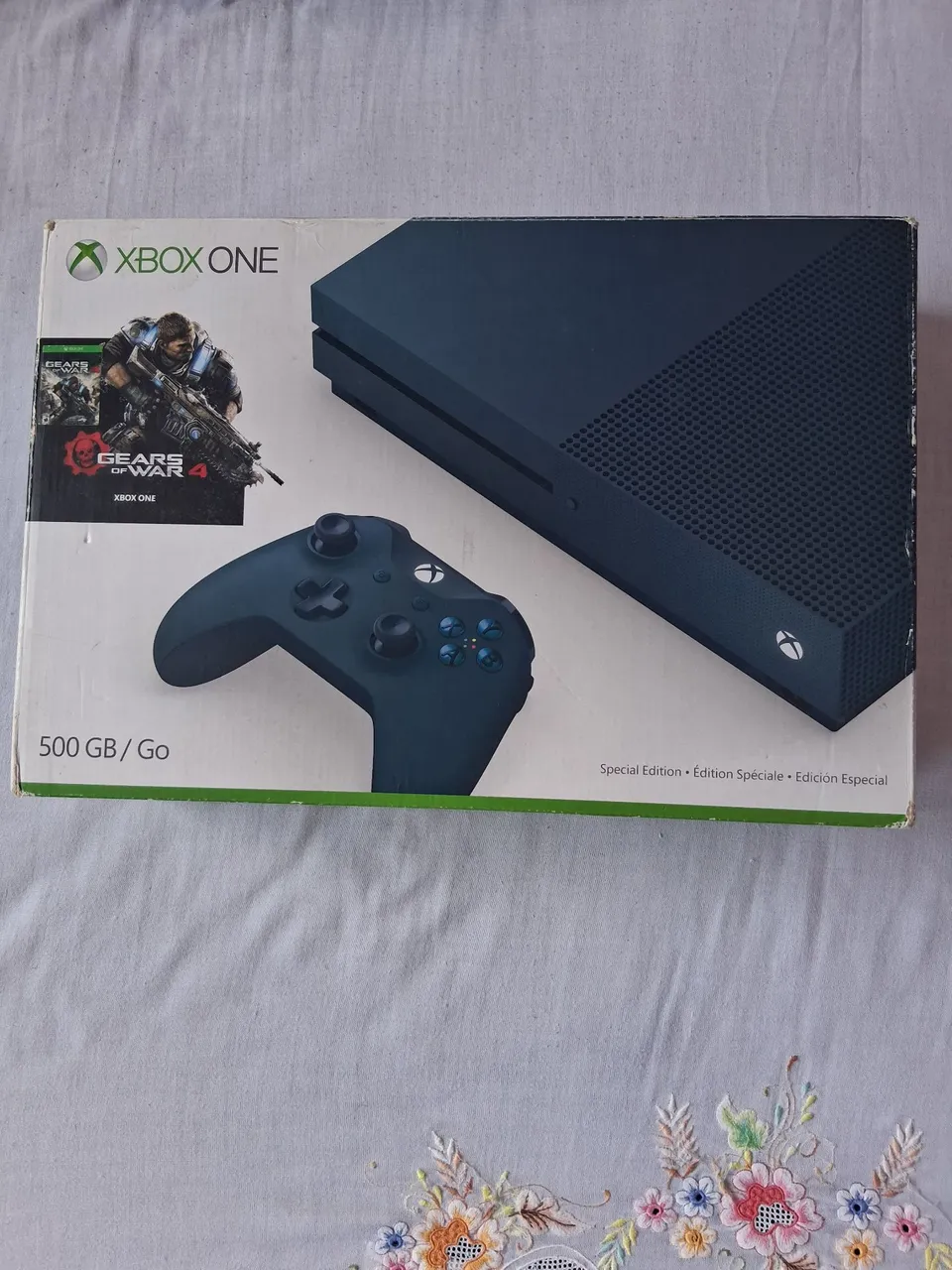 Xbox One 500GB + Gears of War 4 - Edição Especial