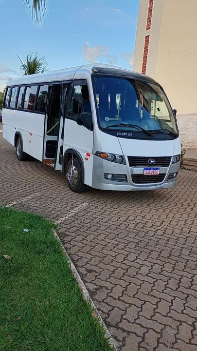 ÔNIBUS VOLARE W8 32 LUGARES 