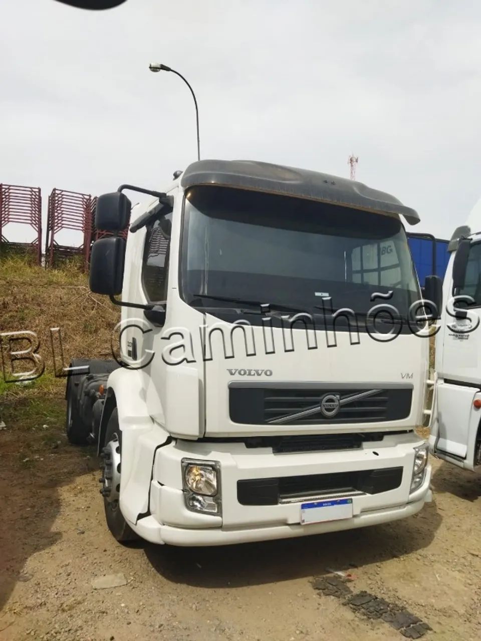 Volvo VM 330 Leito 4x2 ano 2013 - Foto 3