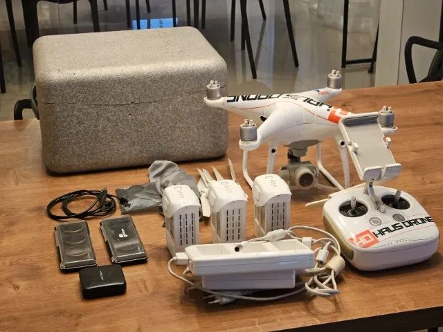 Drone Dji Phantom 4 Pro Com Câmera 4k - 3 baterias