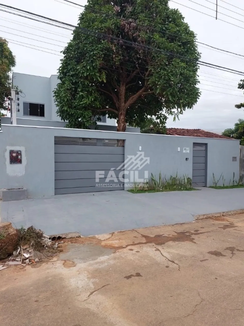Vende-se Sobrado 3 Suítes na Quadra 1104 Sul