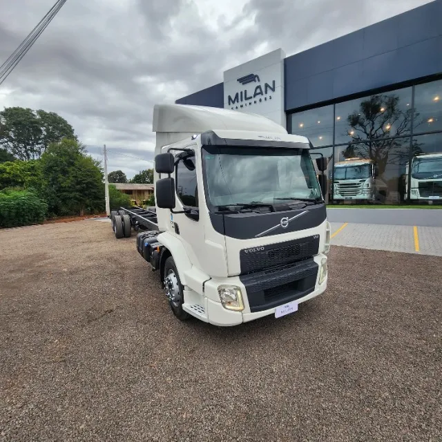 Volvo VM 270 - chassi longo