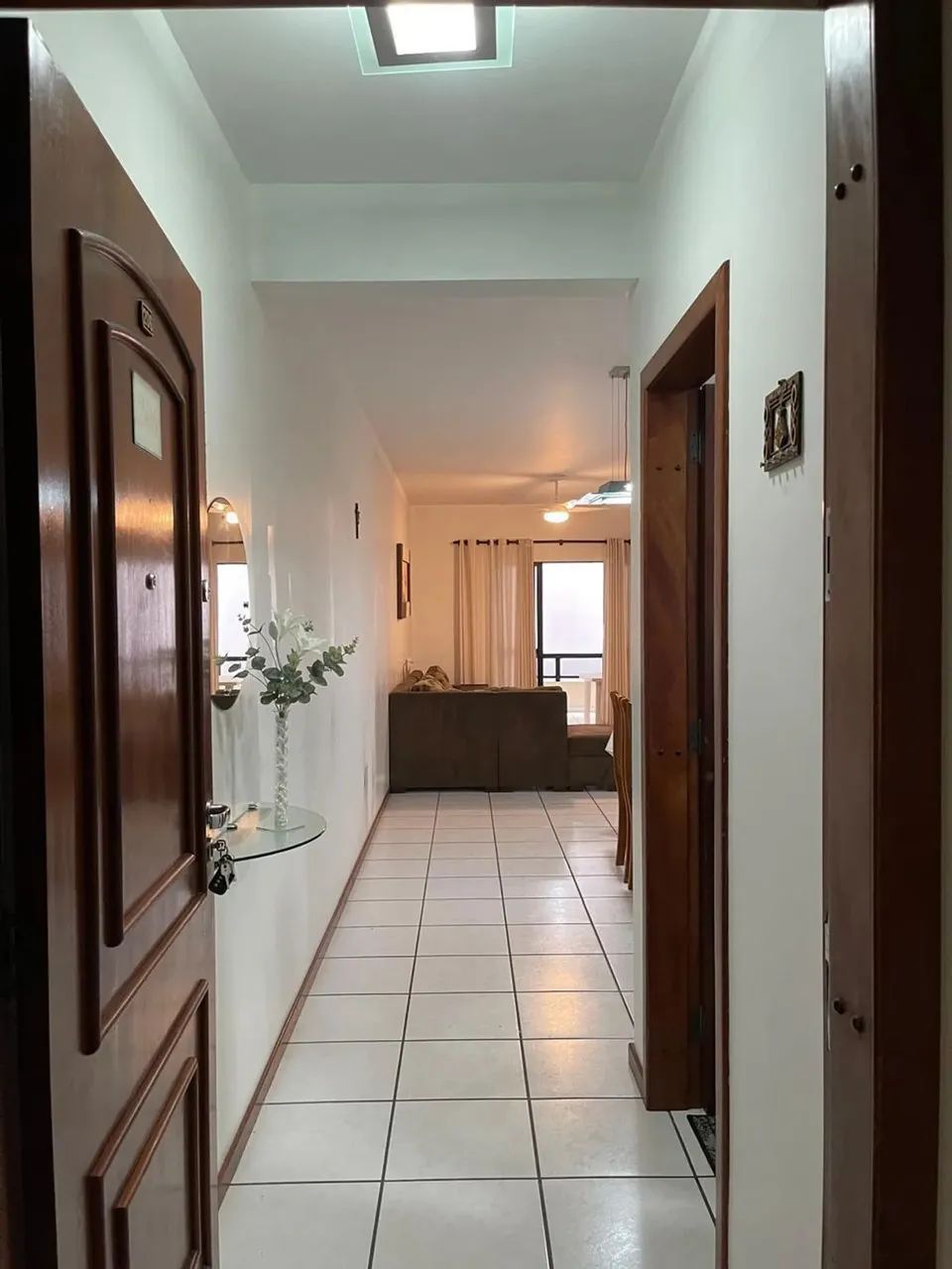 APARTAMENTO QUADRA MAR COM 3 QUARTOS POR APENAS 1 MILHÃO, ÓTIMO PARA LOCAÇÃO DE TEMPORADA - Foto 2