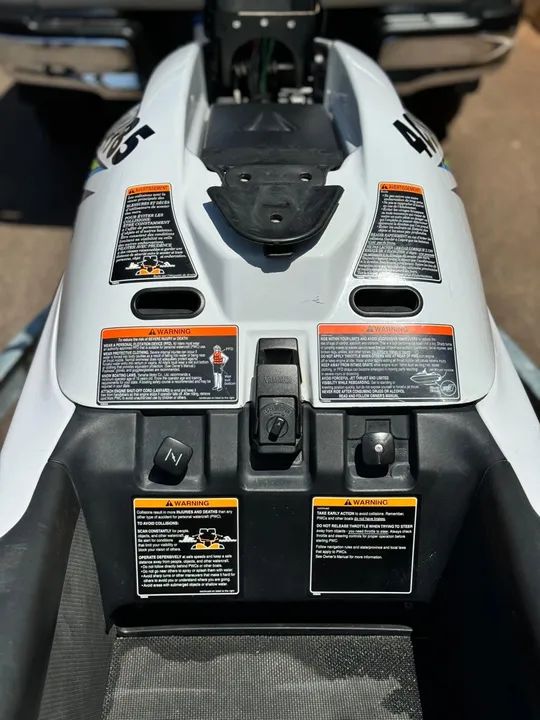 Jet Ski Yamaha SuperJet 700 2018 - Foto 2
