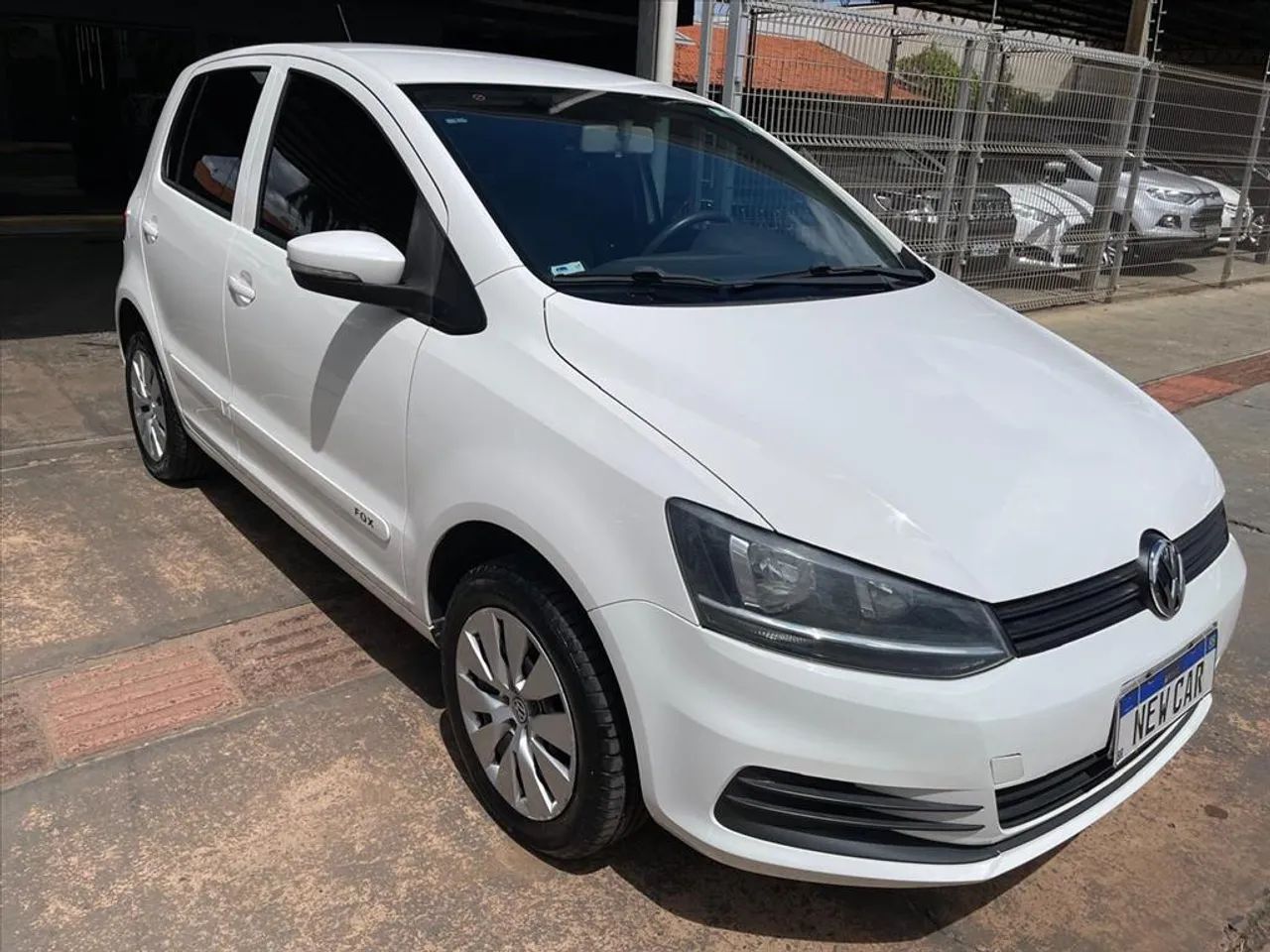 VOLKSWAGEN FOX 1.0 MPI TRENDLINE 12V FLEX 4P MANUAL - Foto 2