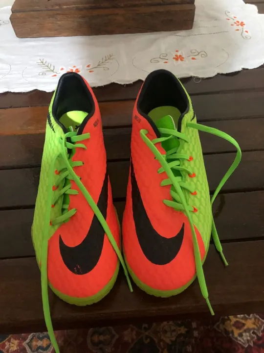 Chuteira HyperVenom X