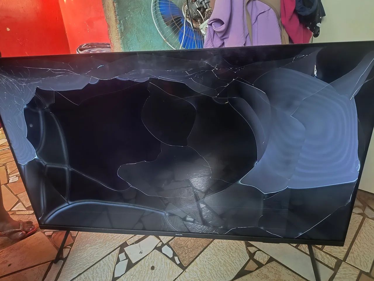 Tv para retirada de peças 