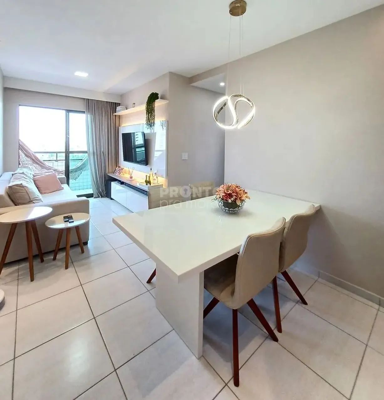 Oportunidade em Candeias! 3 Quartos, 1 Suíte, 67m²  Edifício Porto Fino