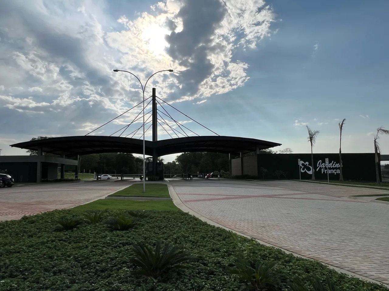 Lote condomínio Jardins França em Goiânia