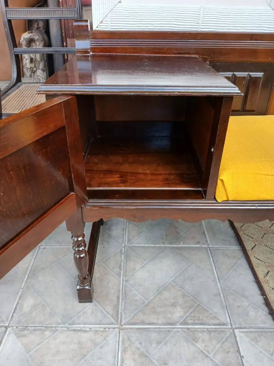 Antiga fofoqueira / mesa de telefone  - Foto 4