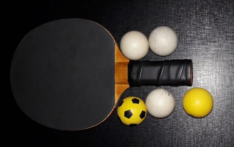 Raquete de Tênis de Mesa Profissional Dunlop com 5 Bolinhas Ping Pong - Foto 2