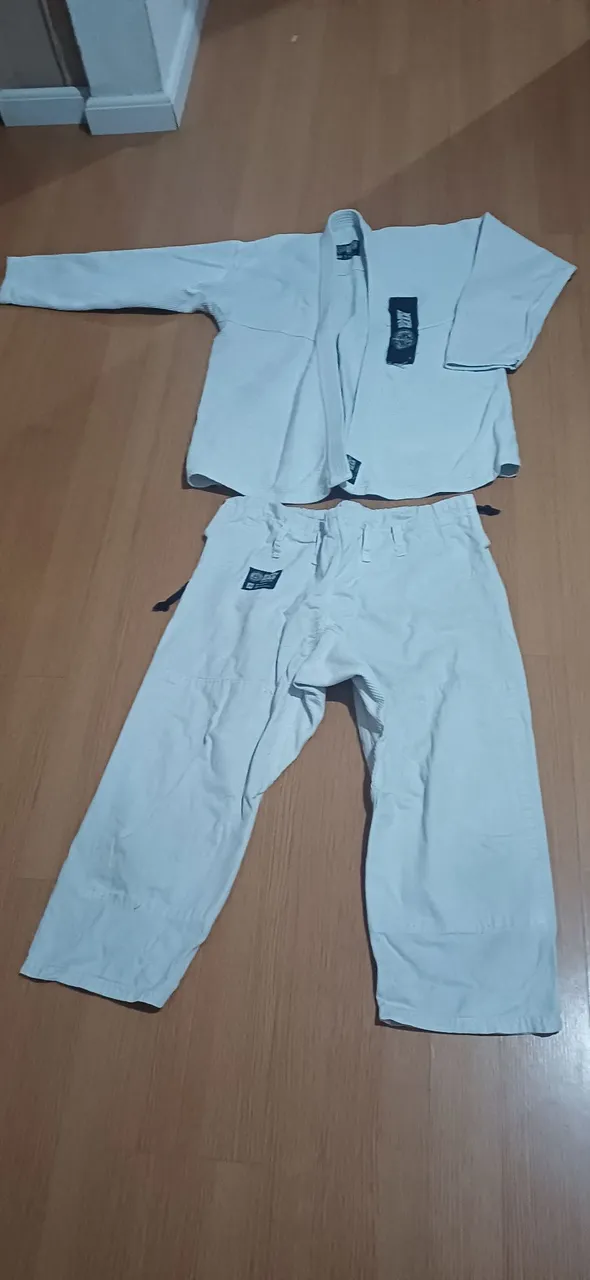 Kimono Jiu-Jitsu Branco A1