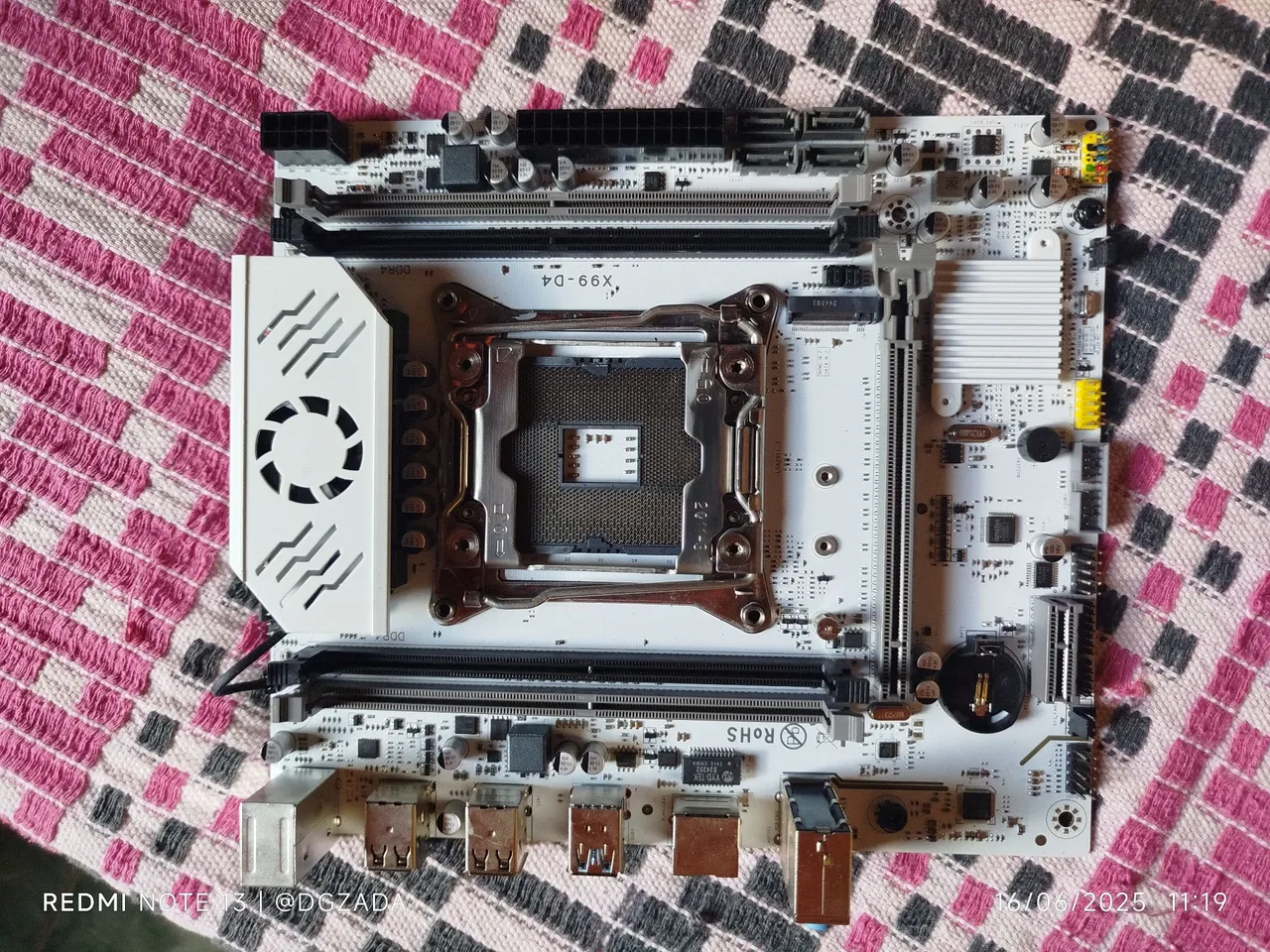 Placa Mãe X99-D4 - Compatível com Processadores Intel