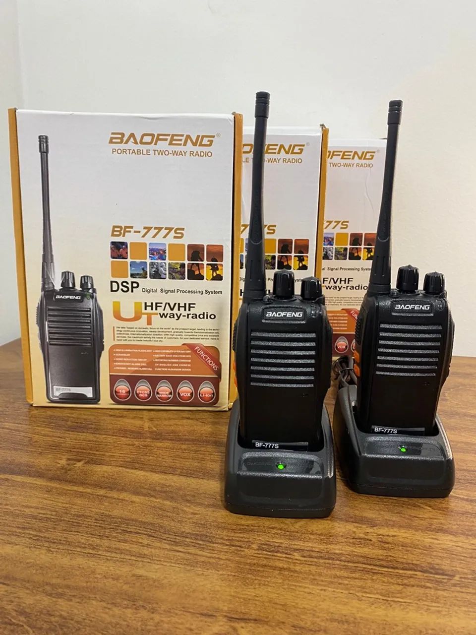 Kit 2 Rádio Uhf 16 Canais Comunicador Com Fone Walktalk Bf-777s  - Foto 5