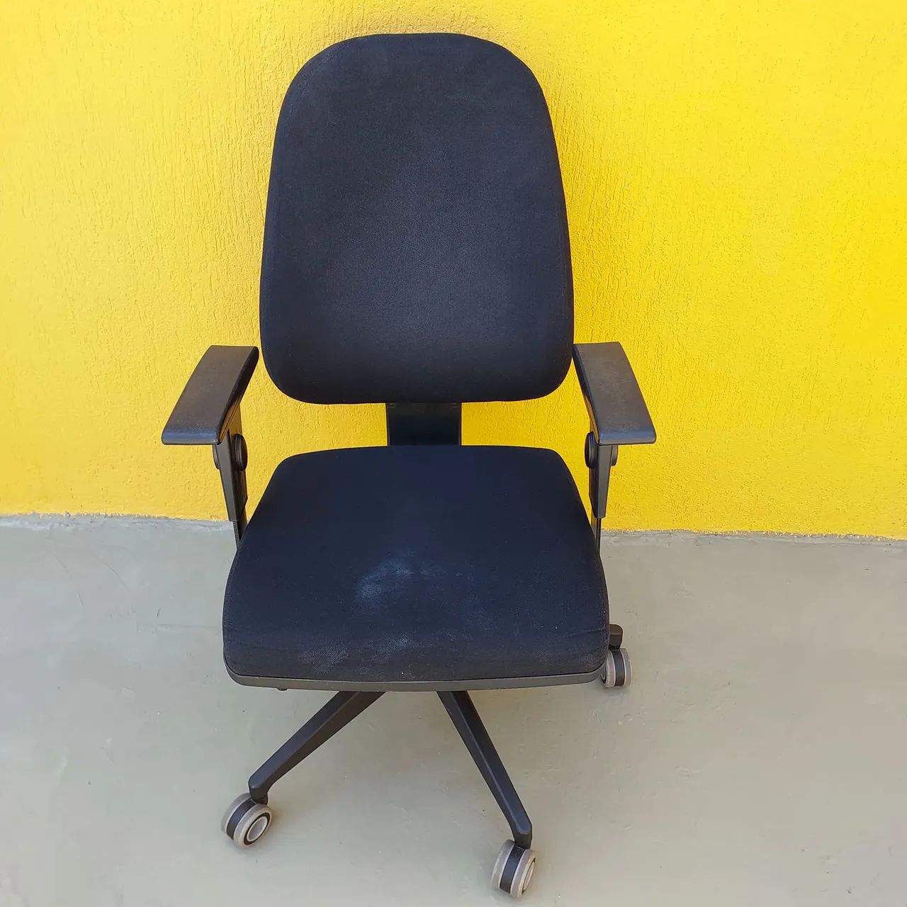 Cadeira escritorio com braços  - Foto 4