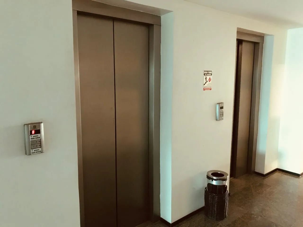 Vendo sala no Edifício Mendes Frota