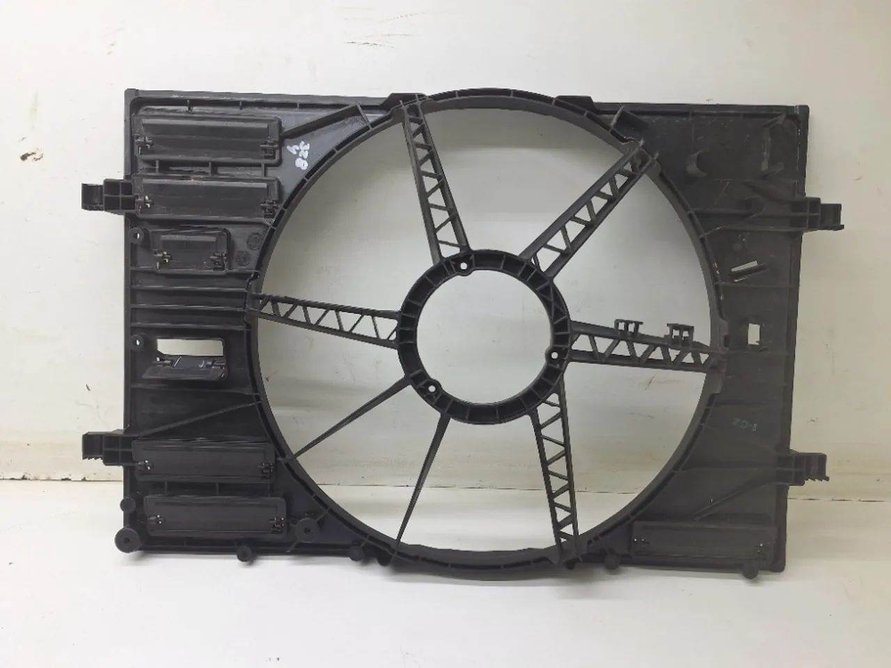 Defletor Ventoinha Vw Tiguan 2.0 2021 5qm121207d - Foto 4