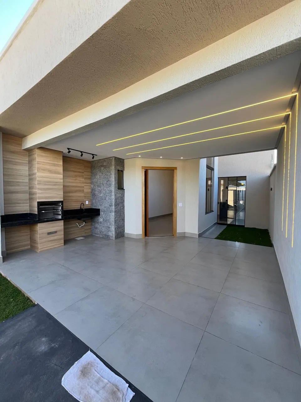 Casa à venda no bairro Jardim das Hortênsias - Goiânia/GO