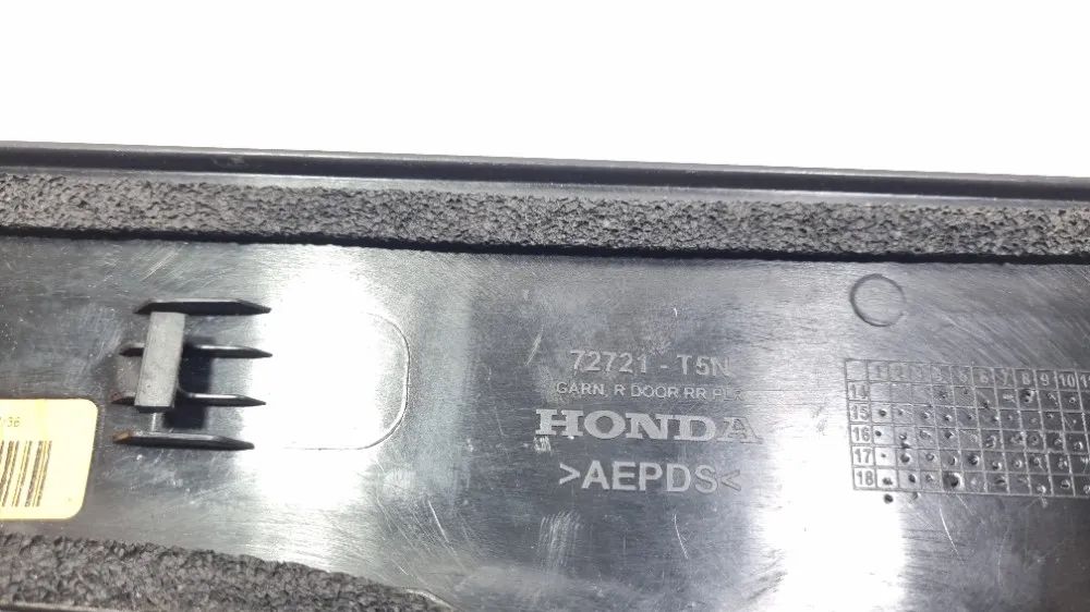 Acabamento porta traseira direita Fit 1.5 2018 a 2022 - Peças para