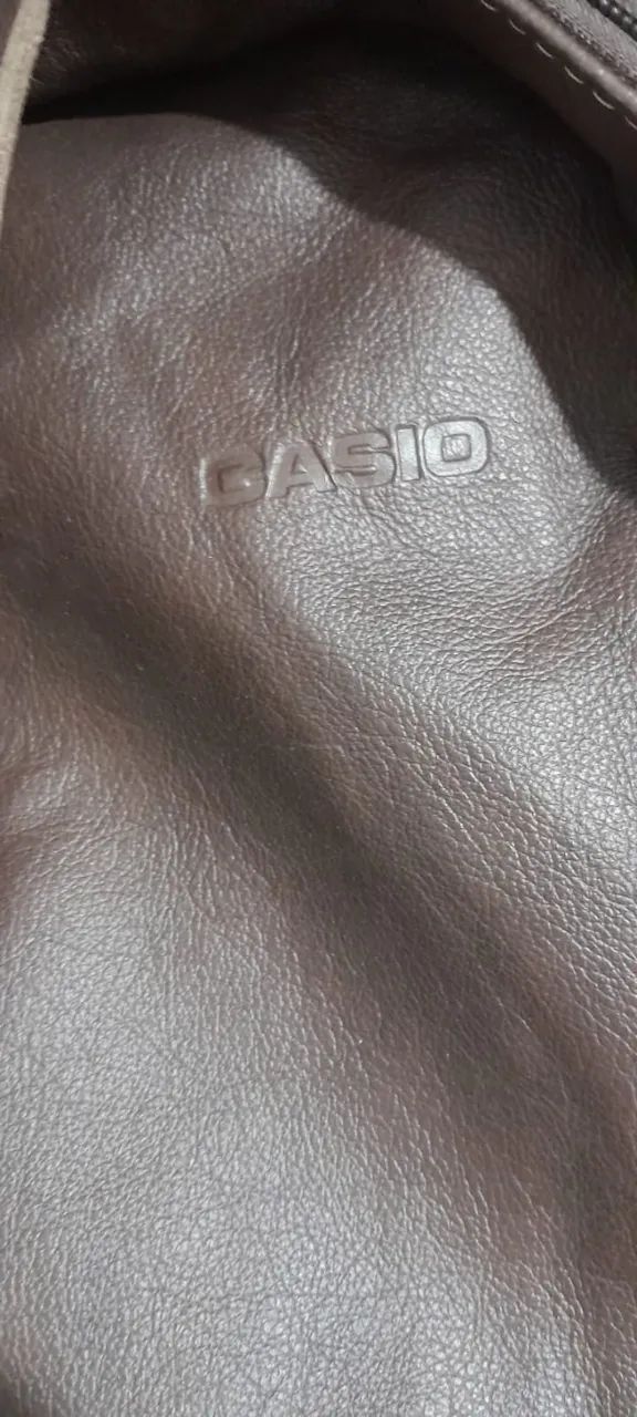 Mochila da Casio - couro - Foto 5