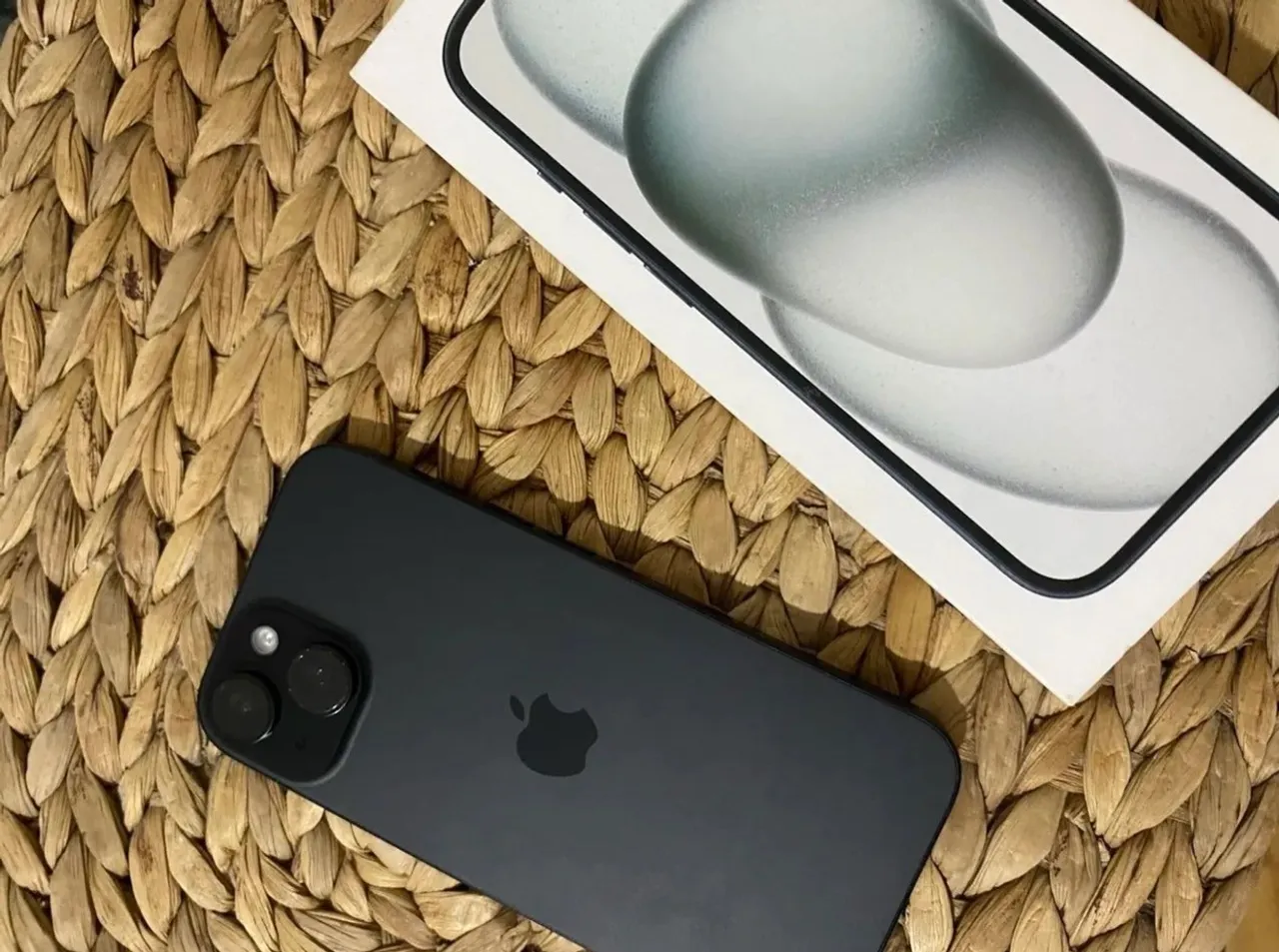 iPhone 15 256g