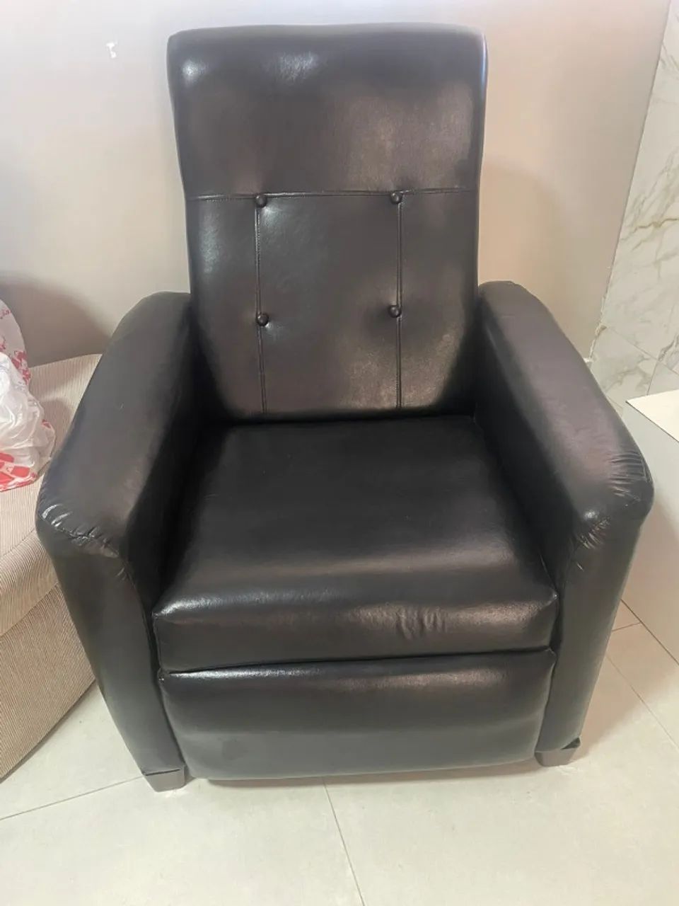 Poltrona do Papai Reclinável Preta  - Foto 3