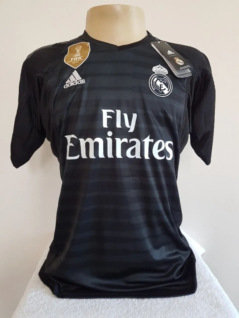 Camisa Real Madrid Goleiro Personalizada com Patchs Peça Única