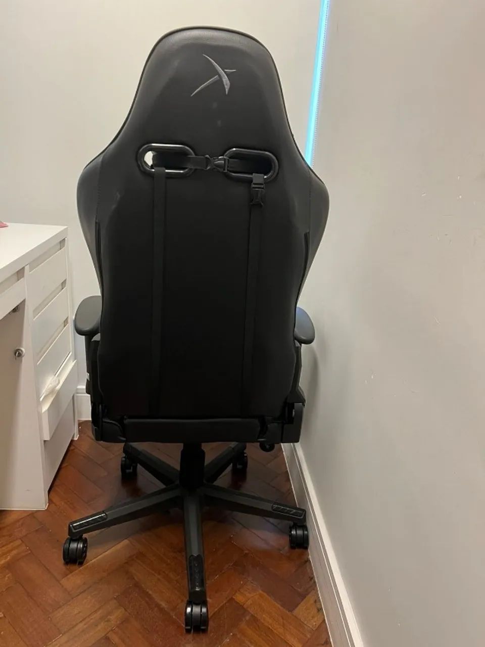 CADEIRA GAMER POUQUISSIMO USO - Foto 2