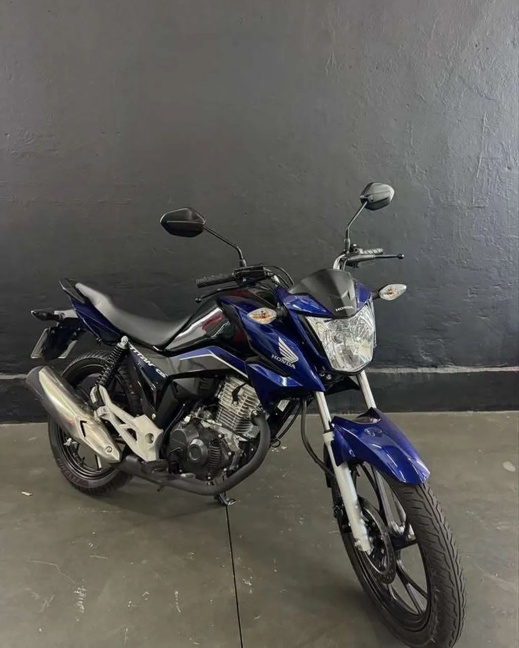 TITAN 160