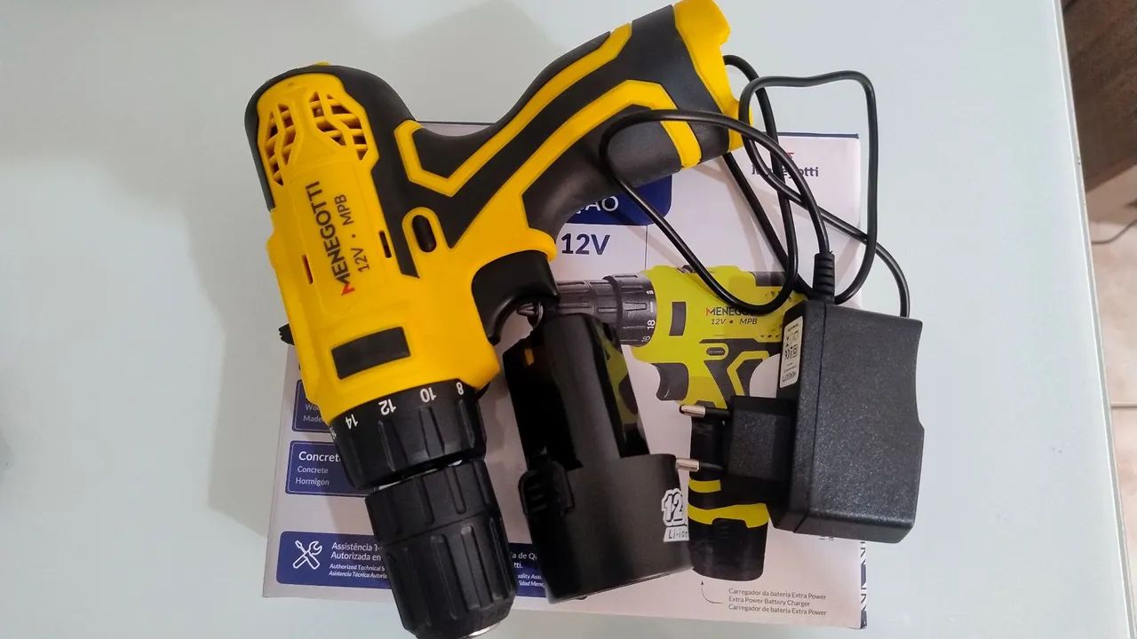 Parafusadeira/Furadeira Menegotti MPB 12V Ferramentas de