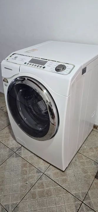 Lava e Seca Electrolux 12kilos 127v lava até edredon revisada higienizada com garantia  - Foto 4
