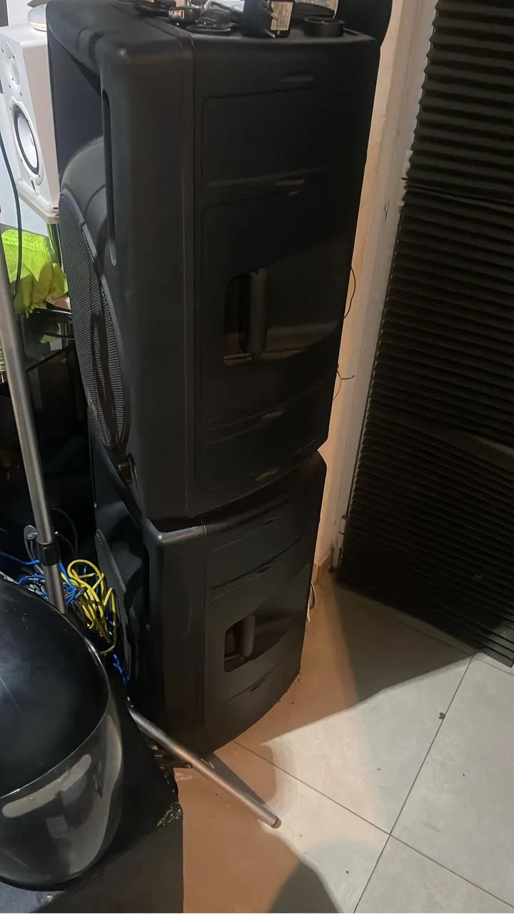Som e iluminação e material pra Dj  para pequenos eventos  - Foto 4