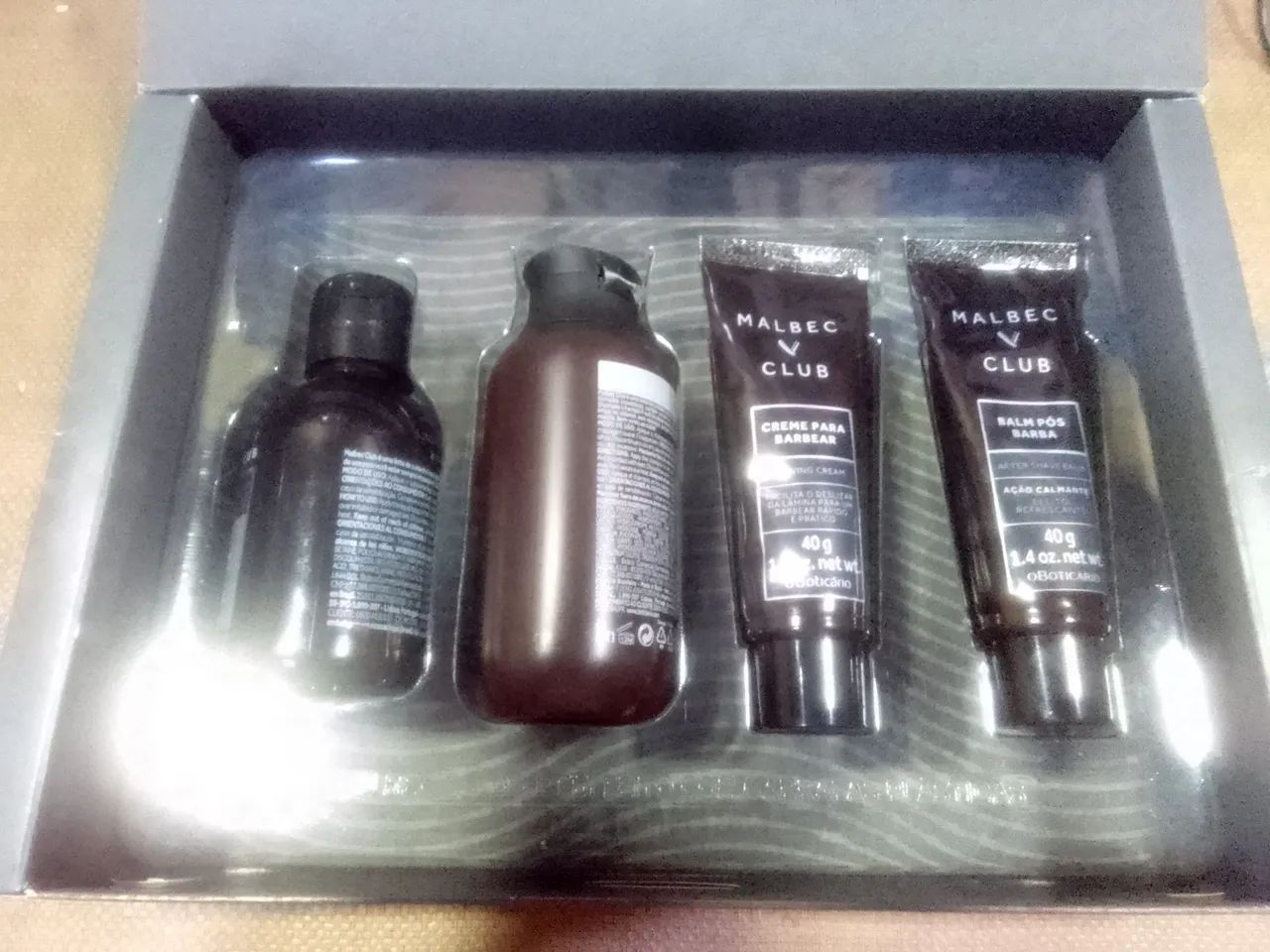 Kit Malbec V Club O Boticário ( caixa com 4 itens) 