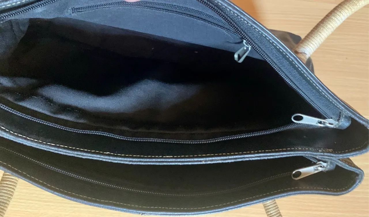 Bolsa de mão em couro preta Arzon - como nova  - Foto 5