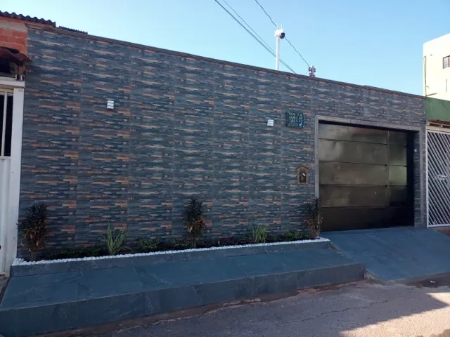 ? Oportunidade ÚNICA no Coração do Riacho Fundo II - Imóvel com Piscina, Jardim e Localiz