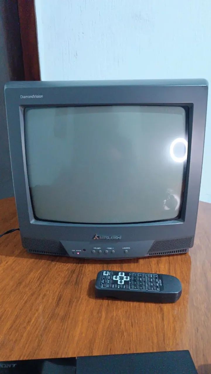 Televisão 14 polegadas Mitsubishi funcionando 100% (SOMENTE RETIRADA)