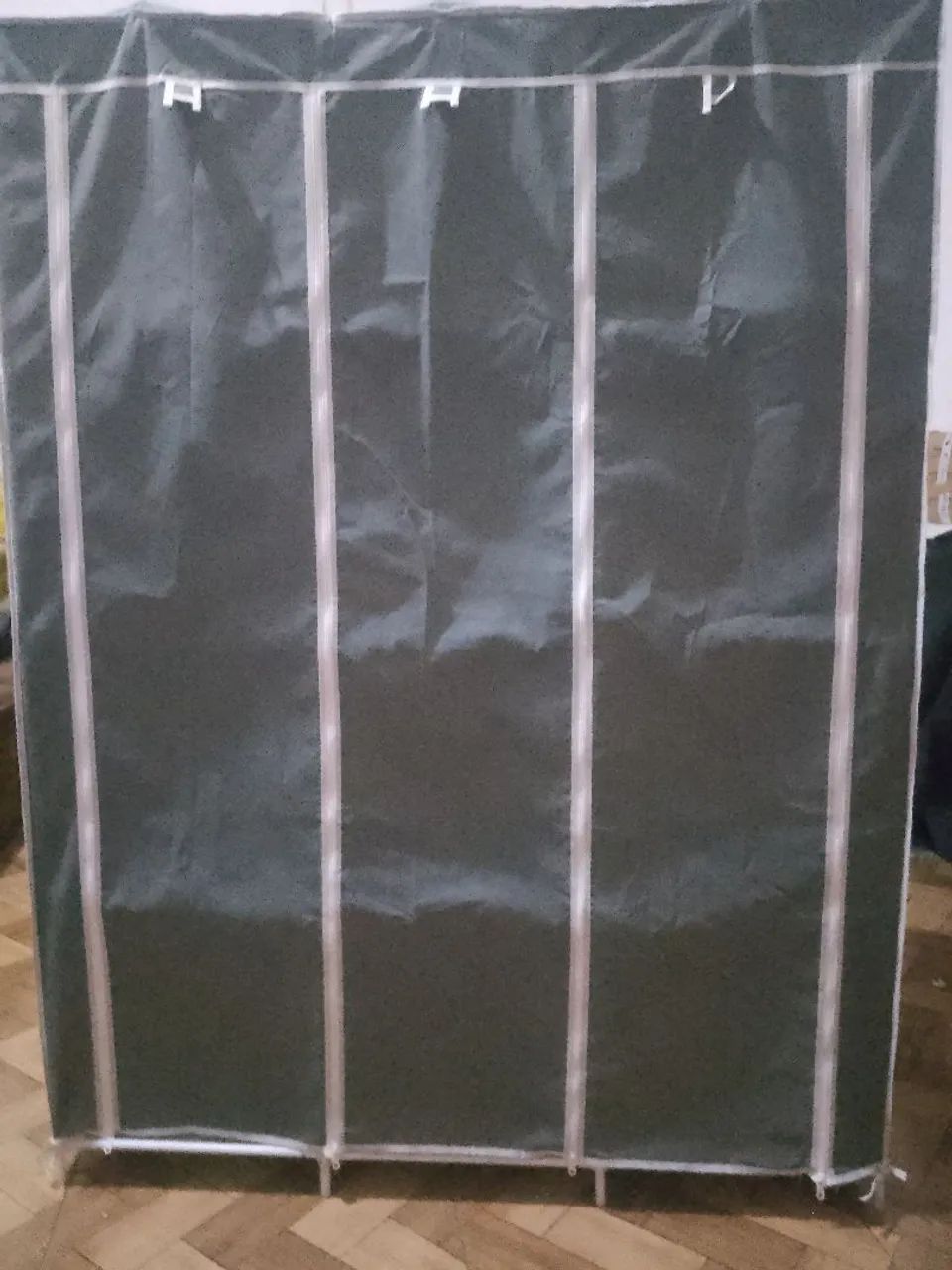 disassemblable wardrobe466452961370449920