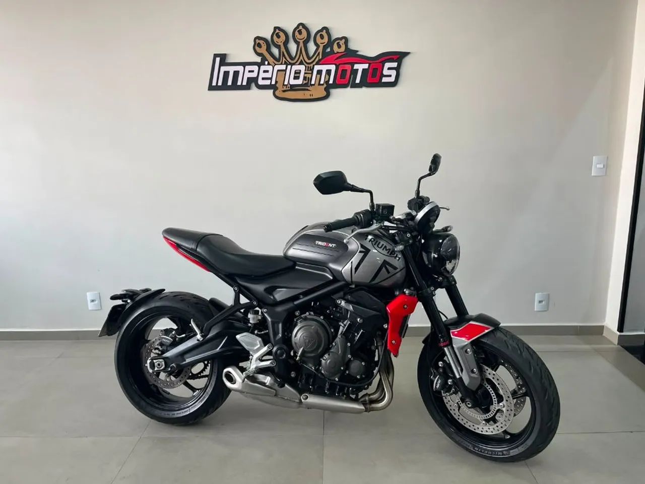 TRIDENT 660