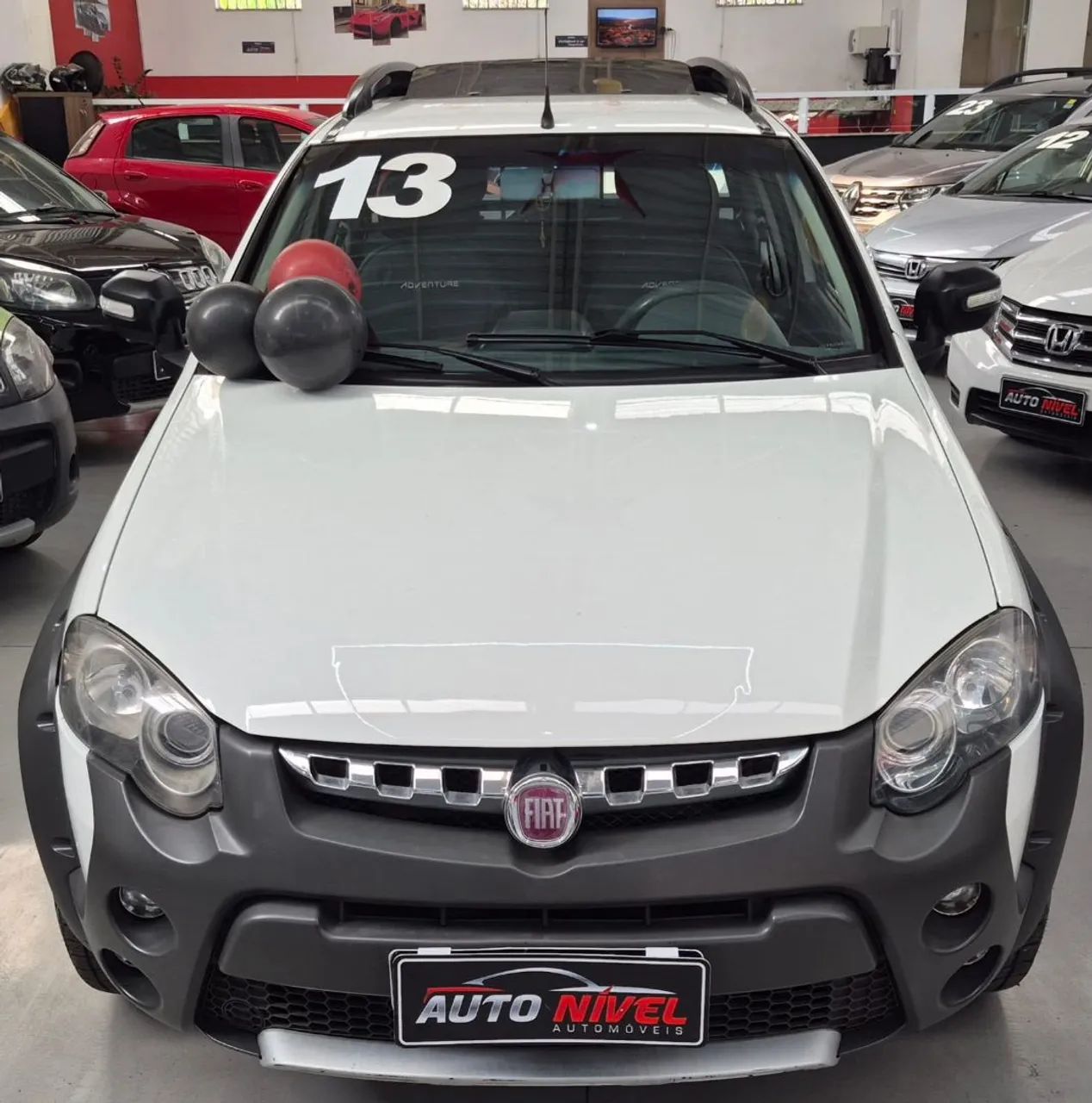 Fiat Strada Adventure1.8/ 1.8 Locker Flex CD 2013 - Foto 2