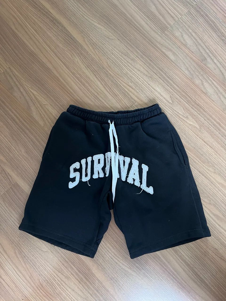 Shorts Moletom Destroyed Survival